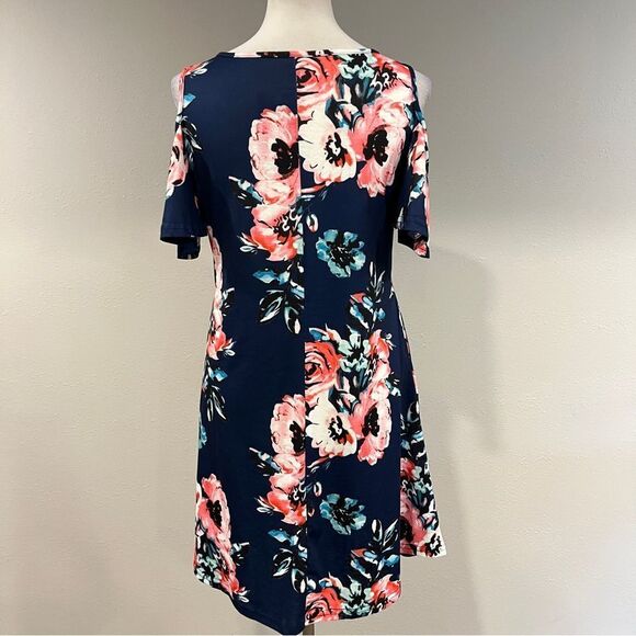 Floral cold shoulder short sleeve loose fit dress size medium - Picture 5 of 12